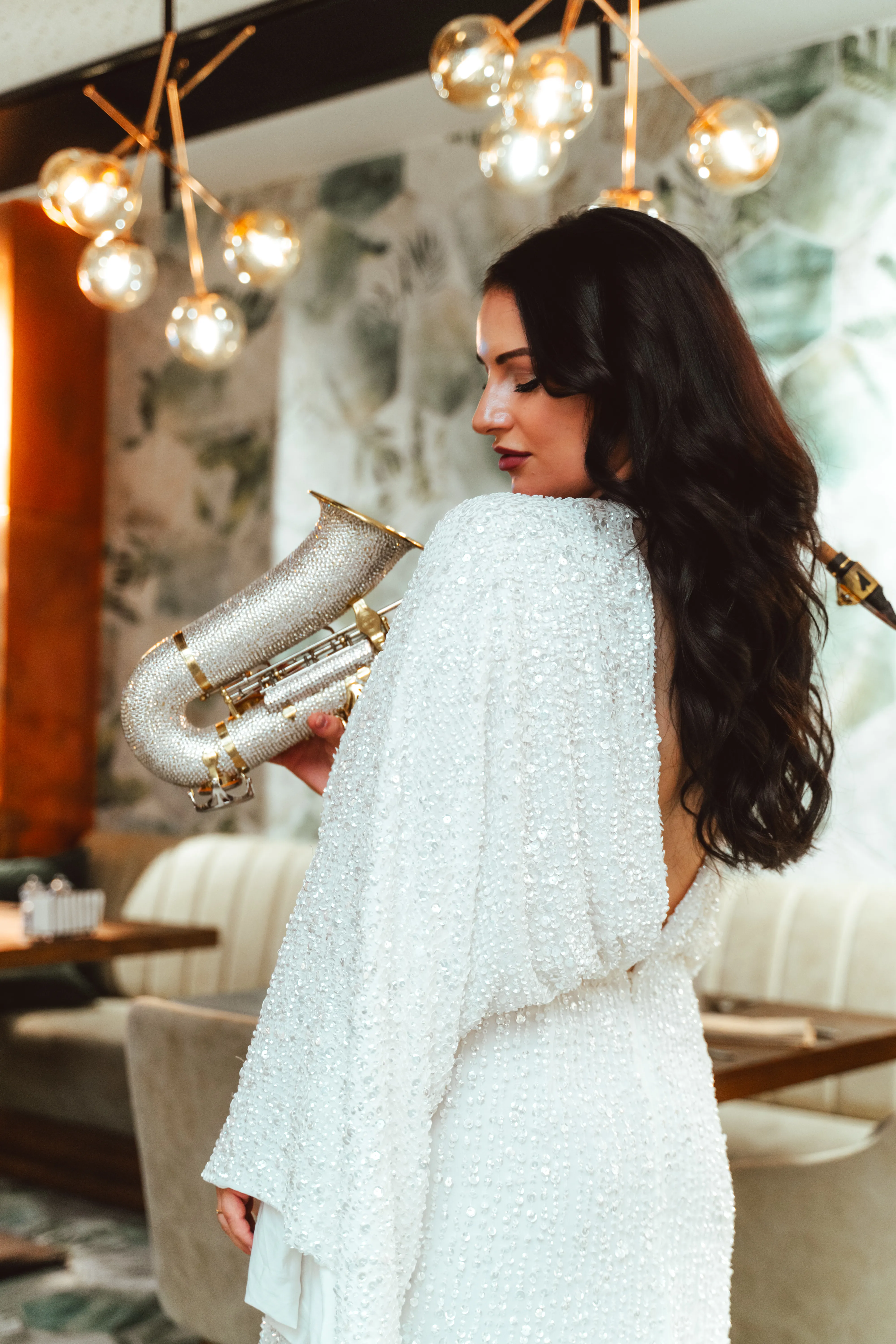Снимка на жена със саксофон KristinSAX