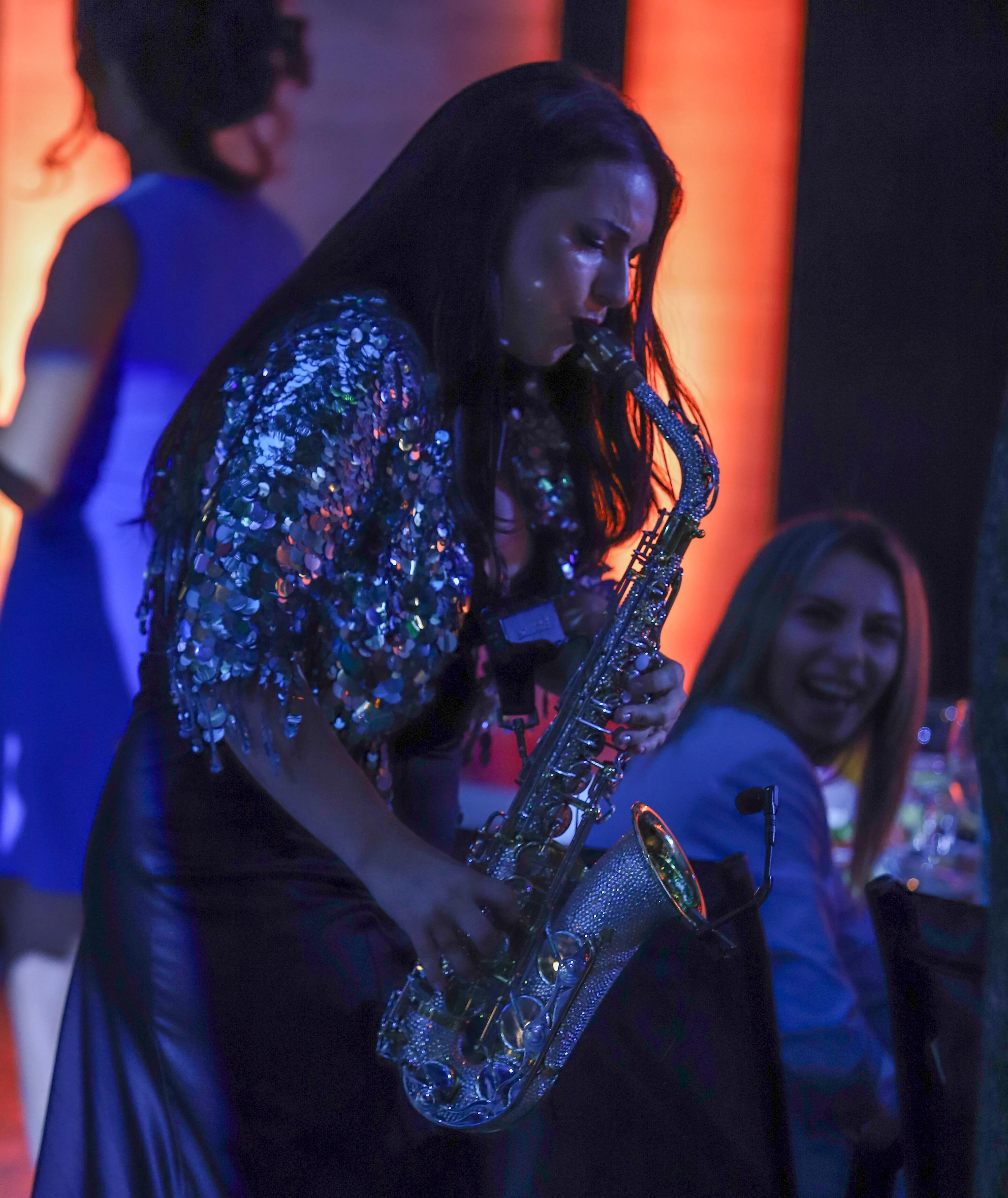 Снимка на жена със саксофон KristinSAX